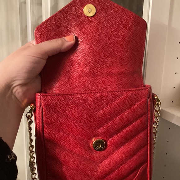 RARE Vintage red caviar chevron Chanel flap with 24 karat gold hardware - Picture 6 of 8